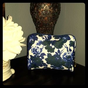 Estee Lauder Cosmetic Bag